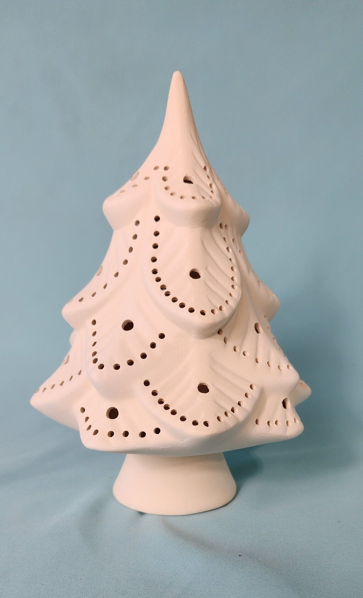 Baby Cramer Ceramic Tree, 7-Inch Ready-to-Paint Decor