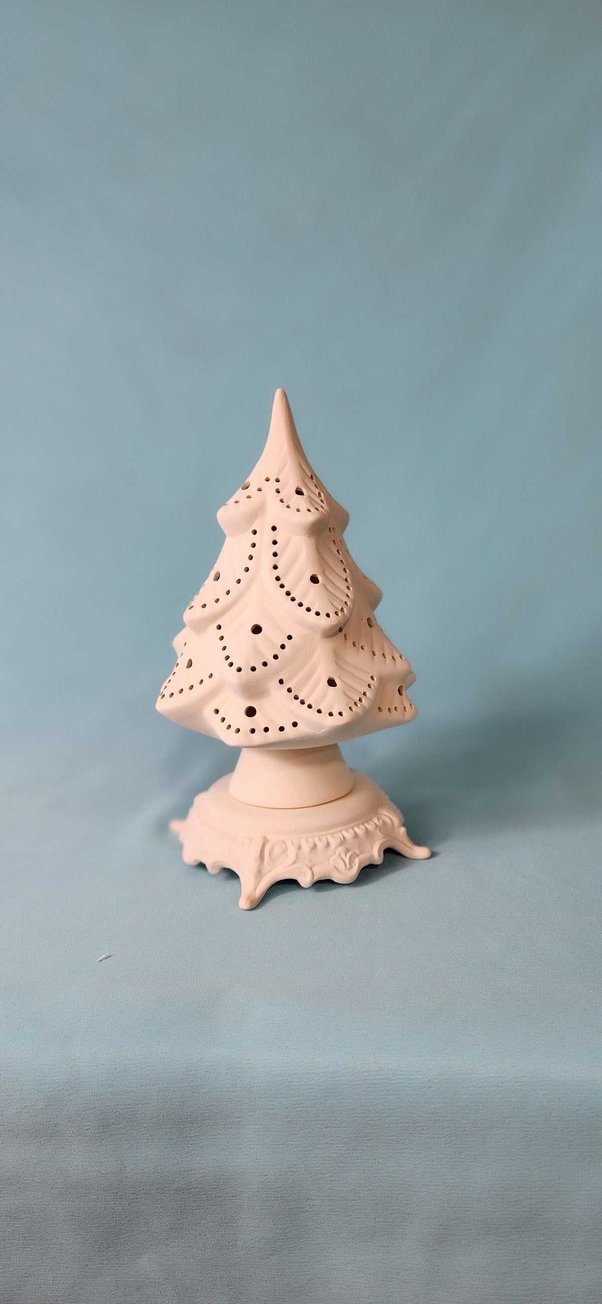 Baby Cramer Ceramic Tree, 7-Inch Ready-to-Paint Decor